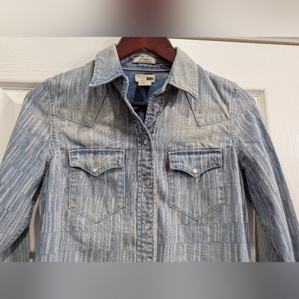 Levi's Western Denim Pearl Snap Long Sleeve Shirt, Size Small - Picture 2 of 12